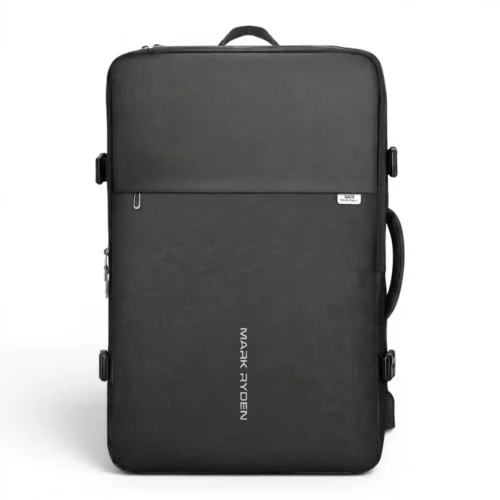 大容量17インチPC対応ビジネスバックパック 白背景に浮かび上がる、スマートな黒のスクエア型ビジネスリュック